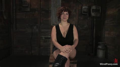 34 F S Big Natural Tits Gets Tied And Shocked