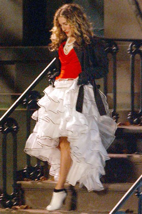 Throwback Photos Of Sarah Jessica Parker On The Sex And The City Set