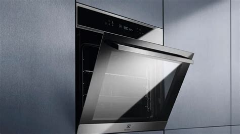 Trouba vestavná Electrolux EOE7P31X | Planeo