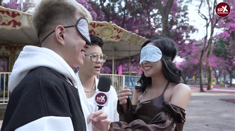 Chàng game thủ nhanh trí làm ngay điều này để thành công ghép đôi cùng nàng hot girl