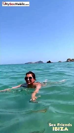 Assista Beach Hi Spooner Good Day To Play Cumshot Porn Spankbang