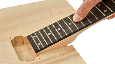 Diseña tu propia guitarra con este kit de bricolaje completo un