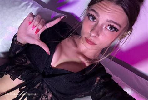 Ass Worship Foot Worship Findom Princess Court Official Profile LoyalFans