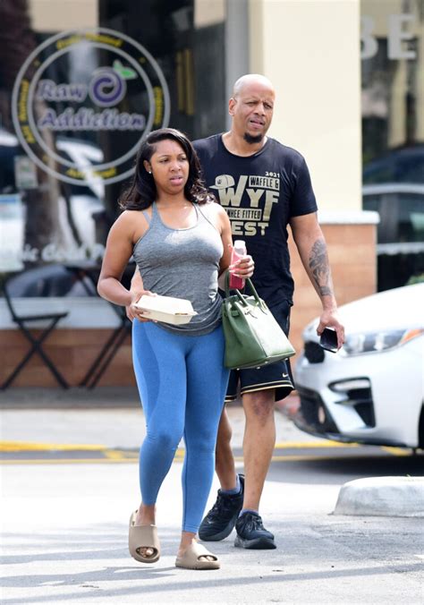 Hot Sexy Sharina Hudson Bikini Pics