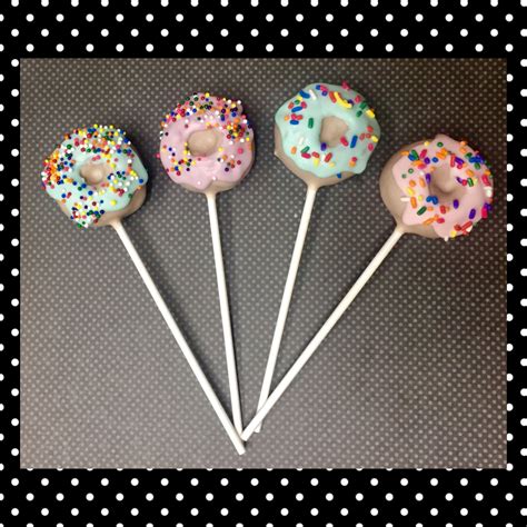 Donut cake pops Pop Cupcakes, Cake Donuts, Cake Pops, Sweet Treats ...