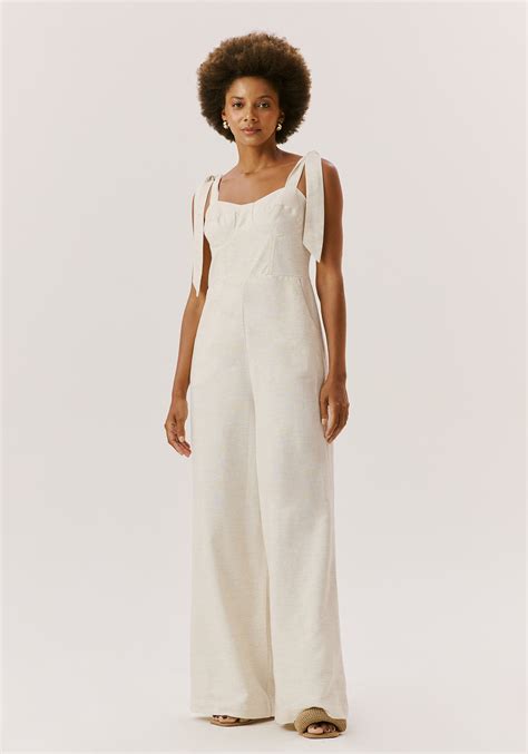 Macacão Amplo Recortes Busto CaCay Carioca Brasileira e Latina