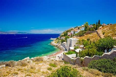 Best 11 Beaches in Hydra, Greece | Greeka