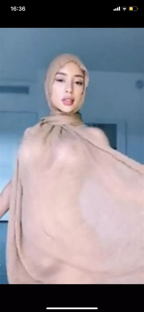 Does Anyone Know Who She Is Nudes ArabPorn NUDE PICS ORG