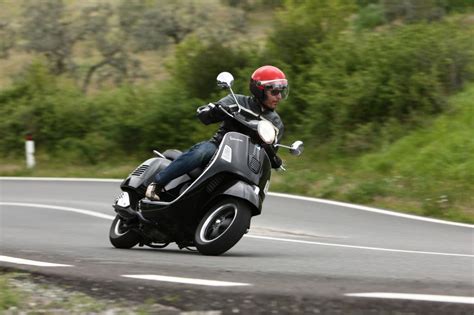 Test Vespa 300 GTS Super Schnelle Tradition Magazin