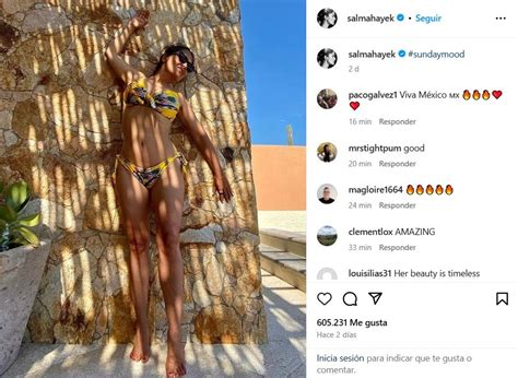 Salma Hayek Lo Vuelve Hacer Deslumbra Con Bikini Amarillo Csc Noticias