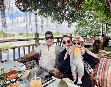 C C Hot Mom C A Showbiz Vi T U L M I U N Y Cho Con Ngay T Khi C N Nh Gi P B Ph T Tri N