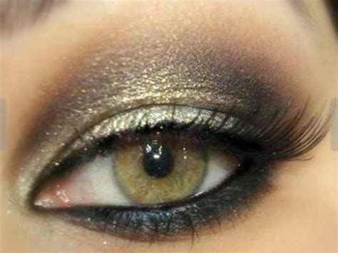 metallic smokey eye