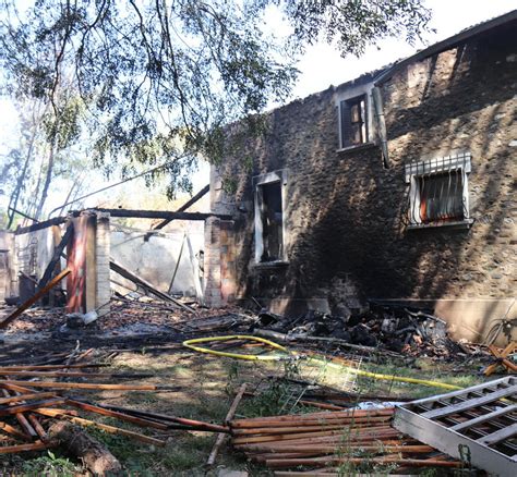 Saint Hilaire Du Rosier Une B Tisse D Truite Par Le Feu Quatre