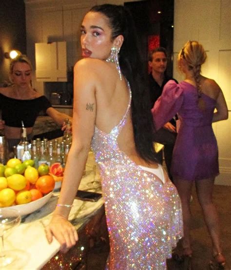 Lingerie Mostra Op Es Para Usar Vestido Transparente La Dua Lipa Steal The Look