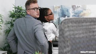 Kira Noir Gets Fucked By Van Wylde Standing Porn Movies 3Movs