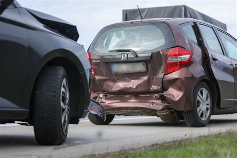 Unfall Auf A72 Skoda Kracht In Honda