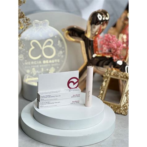 Jual Rare Beauty mini mascara (black) | Shopee Indonesia