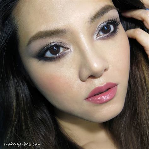 The Makeup Box Weekend Smoky Sparkle Urban Decay Naked Smoky Look