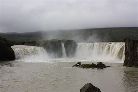 Goðafoss | Goðafoss The Goðafoss (Icelandic: waterfall of th… | Flickr