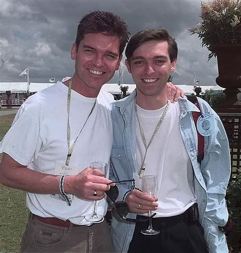 Phillip Schofield Strips NAKED And Frantically Races Into The Ocean