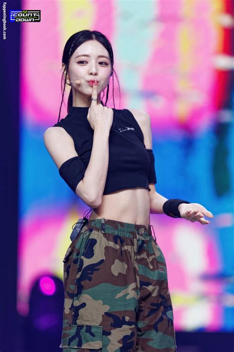 Itzy All In Us Nude OnlyFans Leaks Fappening FappeningBook