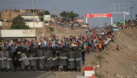 Arequipa Liberan A Polic A Que Fue Tomado De Reh N Por Turba Que Atac