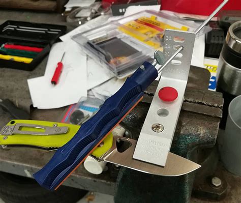 Lansky Knife Sharpener Review of the Deluxe Kit | Knife Informer