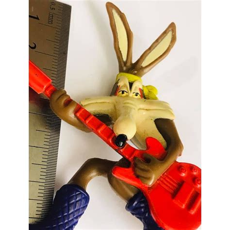 Looney Tunes Willie Coiote Wile E Coyote Boneco De Cm De