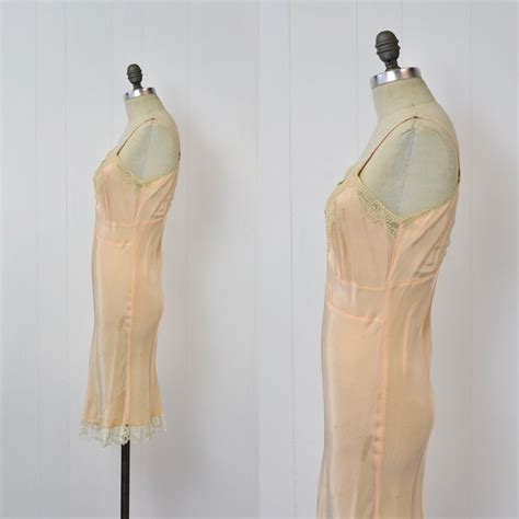 1940s Peach Pink Ecru Lace Boudoir Lingerie Slip Dress Wounded Etsy