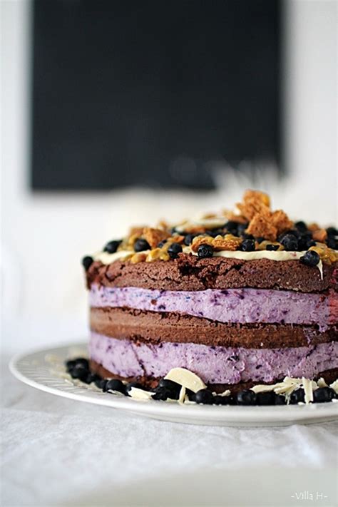 Villa H 15 NAKED CAKE MUSTIKKA VALKOSUKLAA