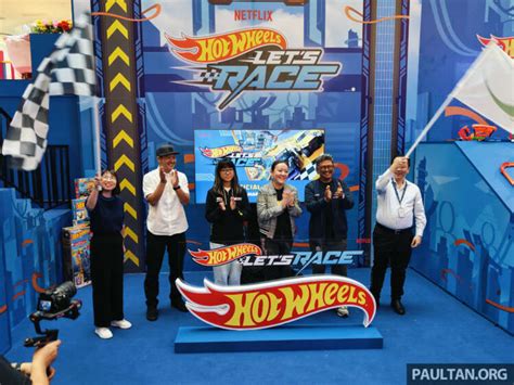 Hot Wheels Lancar Siri Animasi Let S Race Di Netflix Bandar Hot Wheel Saiz Sebenar Kini Di IOI