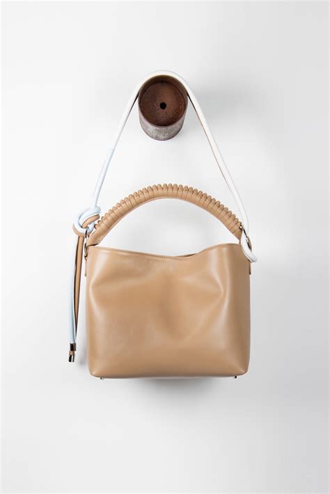 Tessa Nude Retropose