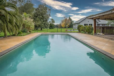 Leisure Time Pool & Spa Maintenance - Pool and Spa Services Mornington