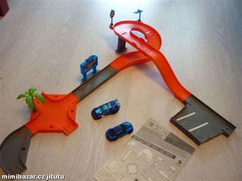 Prodám HOT WHEELS MĚSTSKÁ DRÁHA AUTA Praha Mimibazar cz