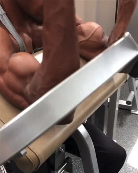 Hot Biceps ThisVid