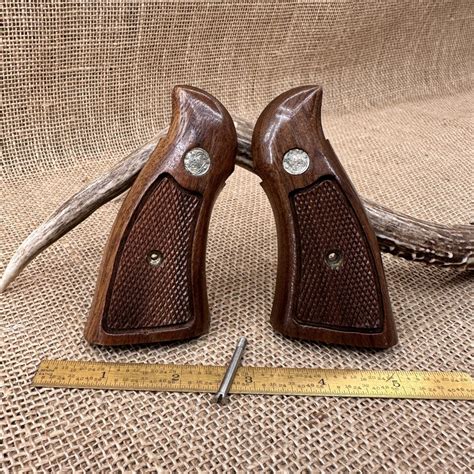 Smith And Wesson N Frame Checkered Magna Grips Square Butt Black Oxide
