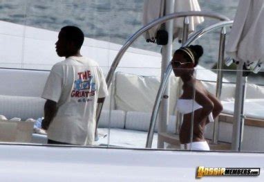 FREE Non Nude Bikini Celebrity Non Nude Black Non Nude Beach Solo Pictures XNXX