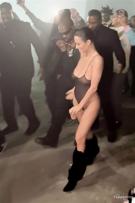 Bianca Censori Kanyewest Nude Leaks Photo TheFappening