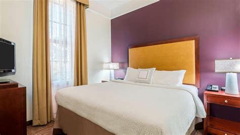 Downtown Savannah Hotels | Residence Inn Savannah Downtown