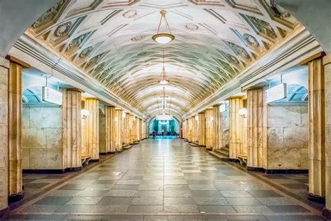 Москвагийн метро урлагийн гайхамшигт цогцолбор - http://olnodo.com/mn