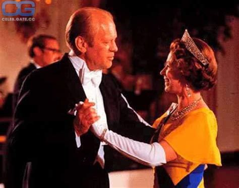 Queen Elisabeth Nude Pictures Photos Playboy Naked Topless Fappening