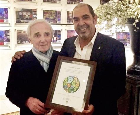 Thumbnail Aznavour Kkl Charles Aznavour Recebe Certificado Do