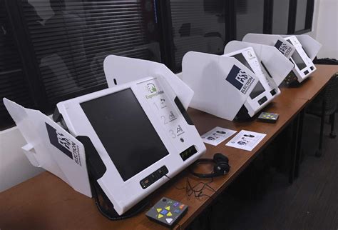 bexar county rolls   polling machines today  early voting starts