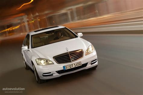 Mercedes Benz S Klasse W221 Specs Performance And Photos 2009 2010