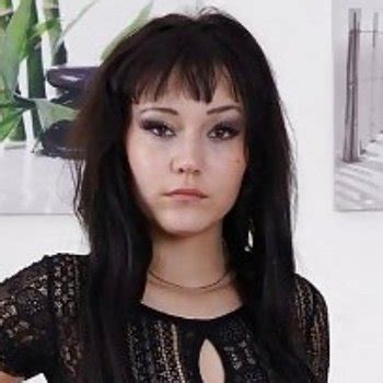 Sandra Zee Babe Page Watch This Pornstar On Freeones