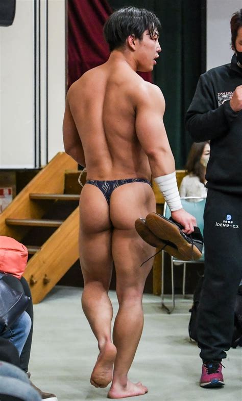 Hot Hunks And Bubble Butts