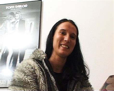 Teen Mit Fotzen Piercing Fistet Sich Selbst Free Porn B Xhamster