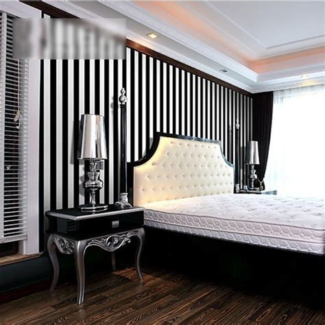 Timeless Elegance: Black and White Wallpaper Ideas for Your Bedroom ...