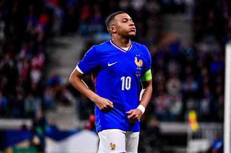 Kylian Mbappé laissé sur le banc face au Canada Amical France