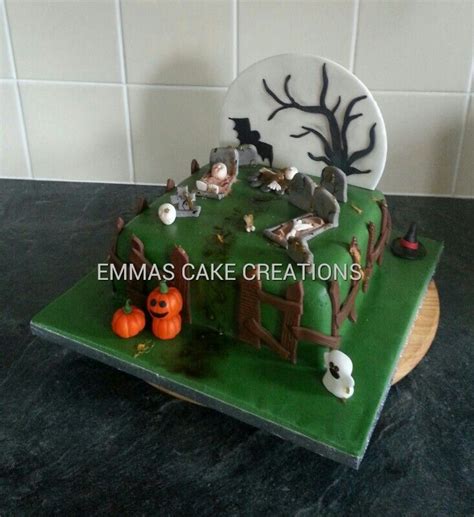 Halloween cemetery cake | Halloween cakes, Cake, Cake creations